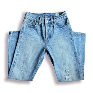 LEVIS STRAIGHT LEG JEANS